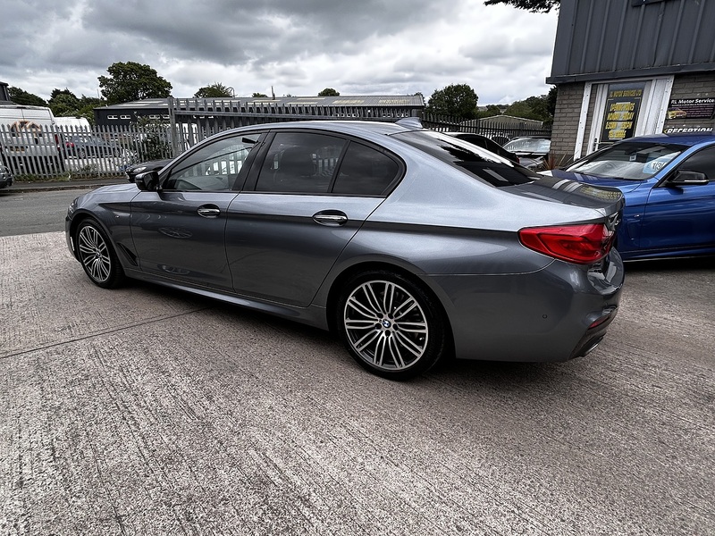BMW 3.0 530d M Sport Saloon 4dr Diesel Auto xDrive Euro 6 (s/s) (265 ps)