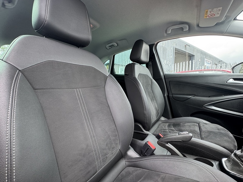 Vauxhall 1.2 Turbo Ultimate SUV 5dr Petrol Manual Euro 6 (s/s) (110 ps)