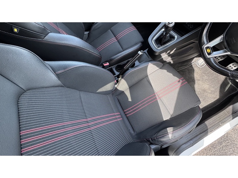 Renault 1.0 TCe RS Line Hatchback 5dr Petrol Manual Euro 6 (s/s) (100 ps)