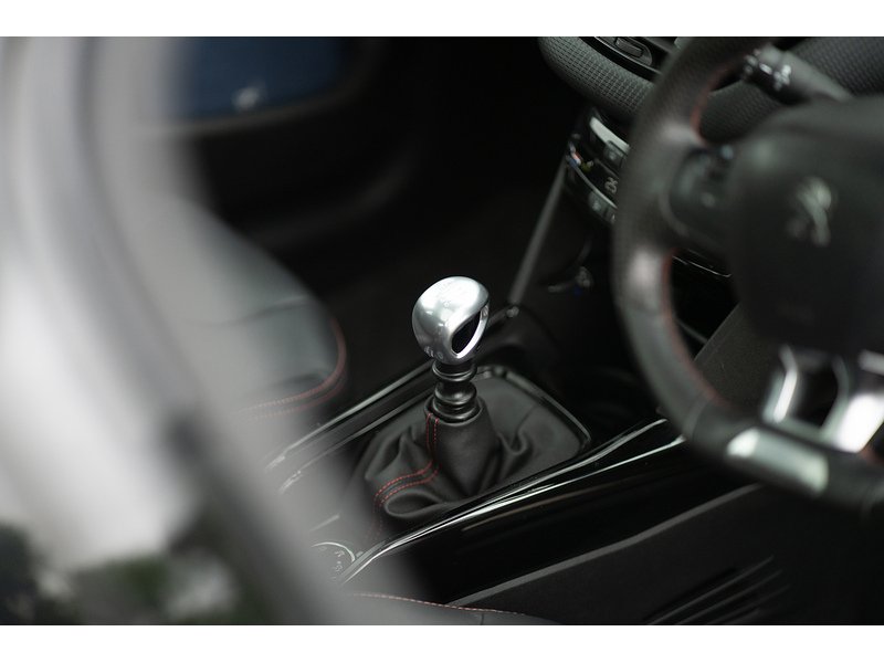 Peugeot 1.2 PureTech GPF GT Line SUV 5dr Petrol Manual Euro 6 (s/s) (130 ps)