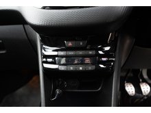 1.2 PureTech GPF GT Line SUV 5dr Petrol Manual Euro 6 (s/s) (130 ps)