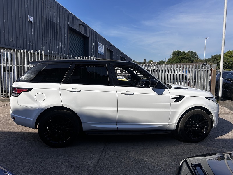 Land Rover 3.0 SD V6 HSE Dynamic SUV 5dr Diesel Auto 4WD Euro 5 (s/s) (292 ps)