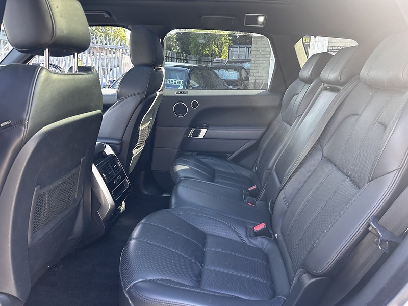 Land Rover 3.0 SD V6 HSE Dynamic SUV 5dr Diesel Auto 4WD Euro 5 (s/s) (292 ps)