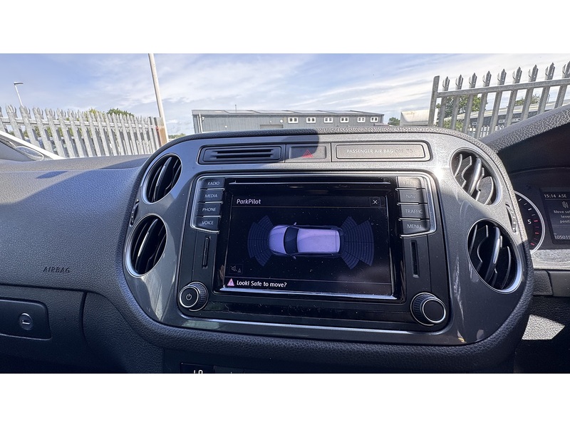 Volkswagen 2.0 TDI BlueMotion Tech R-Line Edition SUV 5dr Diesel DSG 4WD Euro 6 (s/s) (150 ps)