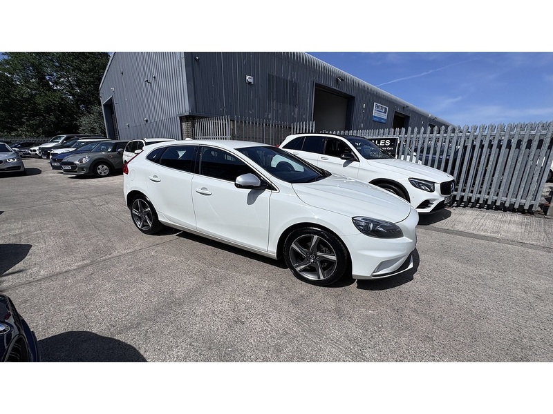 Volvo 1.6 D2 R-Design Hatchback 5dr Diesel Manual Euro 5 (s/s) (115 ps)