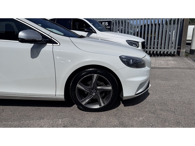 Volvo 1.6 D2 R-Design Hatchback 5dr Diesel Manual Euro 5 (s/s) (115 ps)