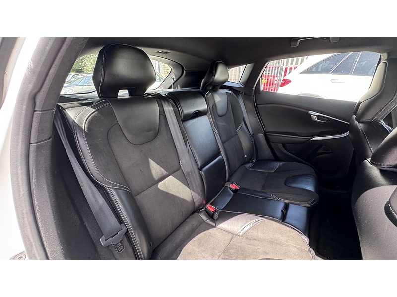 Volvo 1.6 D2 R-Design Hatchback 5dr Diesel Manual Euro 5 (s/s) (115 ps)