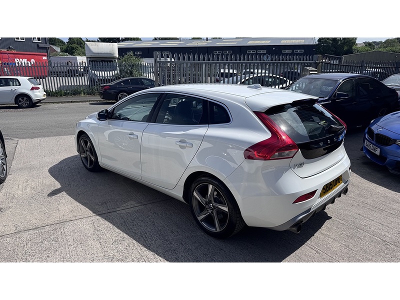 Volvo 1.6 D2 R-Design Hatchback 5dr Diesel Manual Euro 5 (s/s) (115 ps)