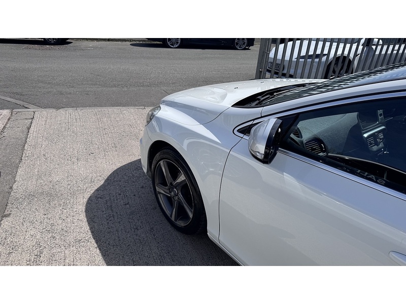 Volvo 1.6 D2 R-Design Hatchback 5dr Diesel Manual Euro 5 (s/s) (115 ps)