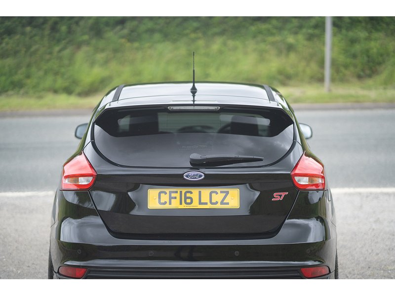 Ford 2.0 TDCi ST-2 Hatchback 5dr Diesel Manual Euro 6 (s/s) (185 ps)