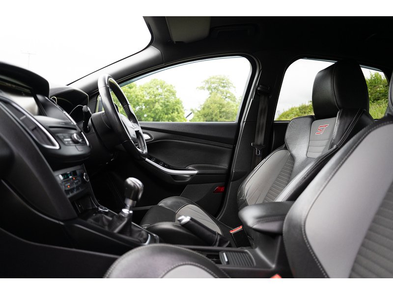 Ford 2.0 TDCi ST-2 Hatchback 5dr Diesel Manual Euro 6 (s/s) (185 ps)
