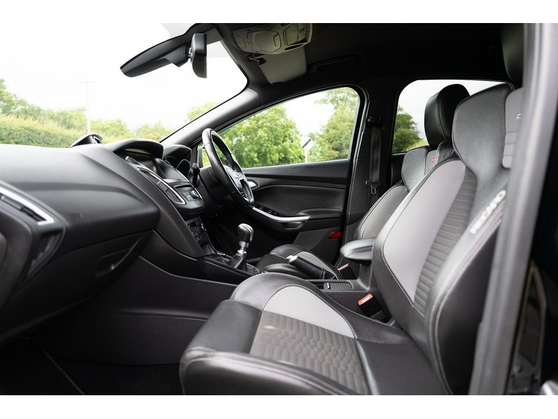 Ford 2.0 TDCi ST-2 Hatchback 5dr Diesel Manual Euro 6 (s/s) (185 ps)