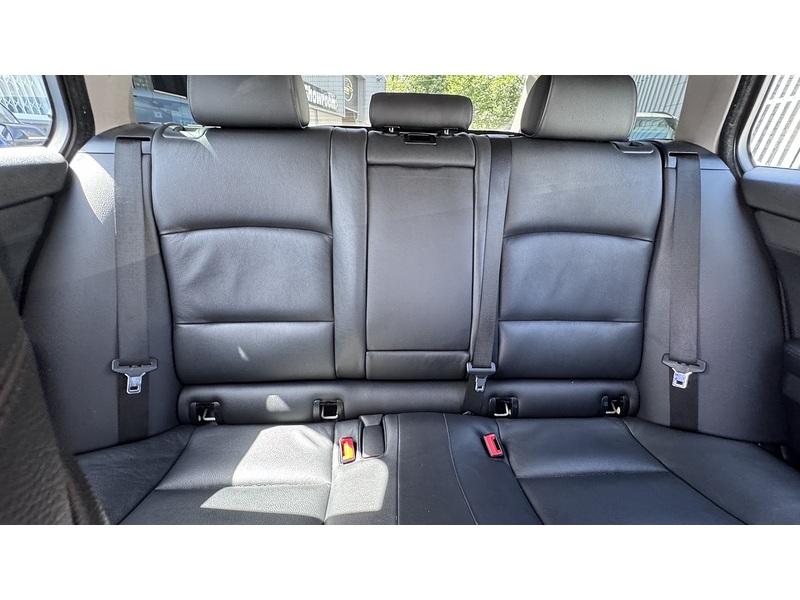 BMW 2.0 520d SE Touring 5dr Diesel Auto Euro 6 (s/s) (190 ps)