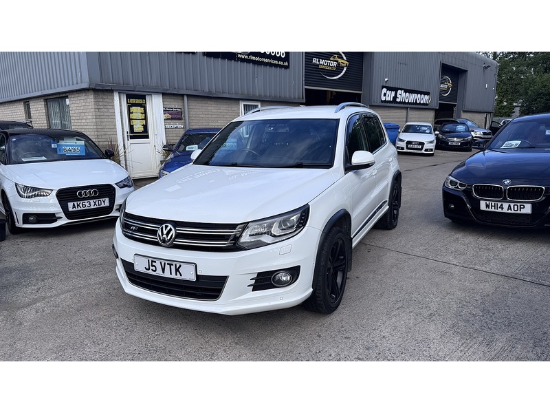 Volkswagen 2.0 TDI BlueMotion Tech R-Line SUV 5dr Diesel DSG 4WD Euro 5 (s/s) (Nav) (140 ps)