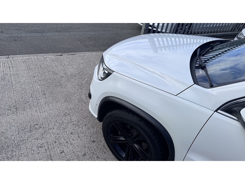 Volkswagen 2.0 TDI BlueMotion Tech R-Line SUV 5dr Diesel DSG 4WD Euro 5 (s/s) (Nav) (140 ps)