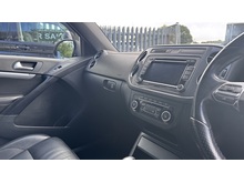 2.0 TDI BlueMotion Tech R-Line SUV 5dr Diesel DSG 4WD Euro 5 (s/s) (Nav) (140 ps)