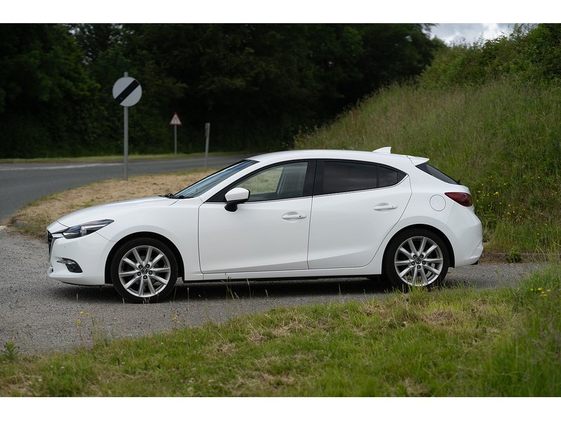 Mazda 2.0 SKYACTIV-G Sport Nav Hatchback 5dr Petrol Manual Euro 6 (s/s) (121 ps)