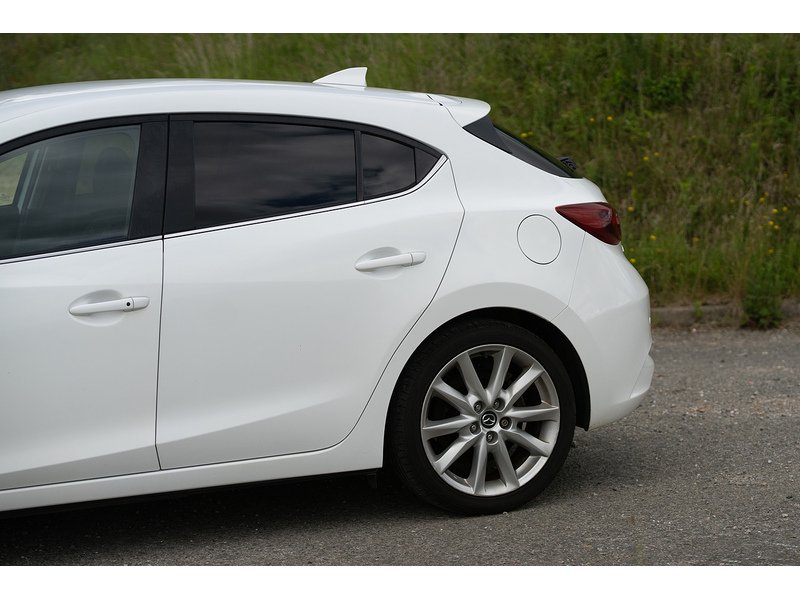 Mazda 2.0 SKYACTIV-G Sport Nav Hatchback 5dr Petrol Manual Euro 6 (s/s) (121 ps)