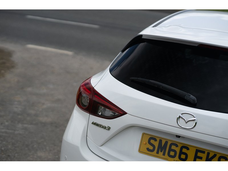 Mazda 2.0 SKYACTIV-G Sport Nav Hatchback 5dr Petrol Manual Euro 6 (s/s) (121 ps)