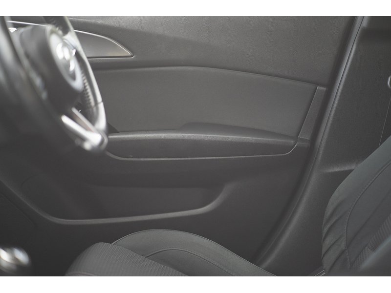 Mazda 2.0 SKYACTIV-G Sport Nav Hatchback 5dr Petrol Manual Euro 6 (s/s) (121 ps)