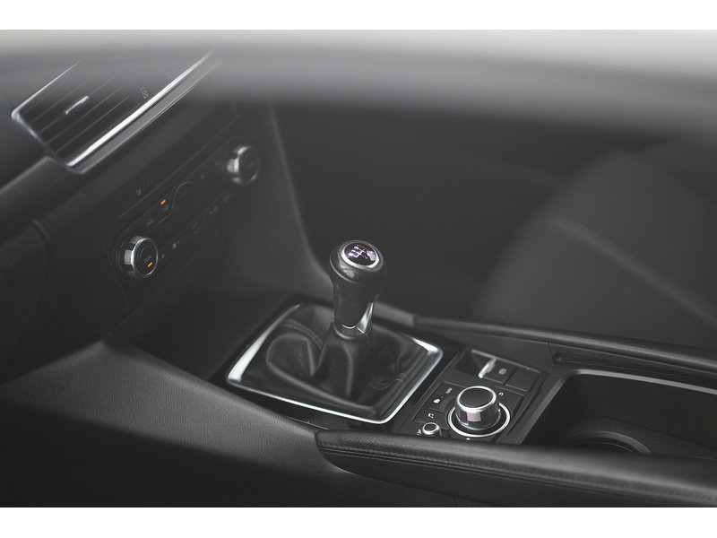 Mazda 2.0 SKYACTIV-G Sport Nav Hatchback 5dr Petrol Manual Euro 6 (s/s) (121 ps)