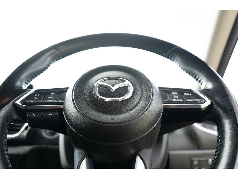 Mazda 2.0 SKYACTIV-G Sport Nav Hatchback 5dr Petrol Manual Euro 6 (s/s) (121 ps)