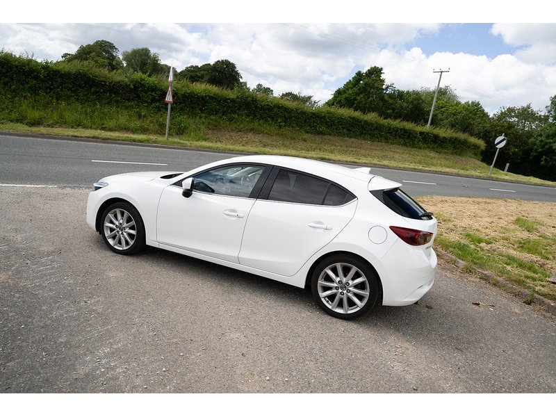 Mazda 2.0 SKYACTIV-G Sport Nav Hatchback 5dr Petrol Manual Euro 6 (s/s) (121 ps)