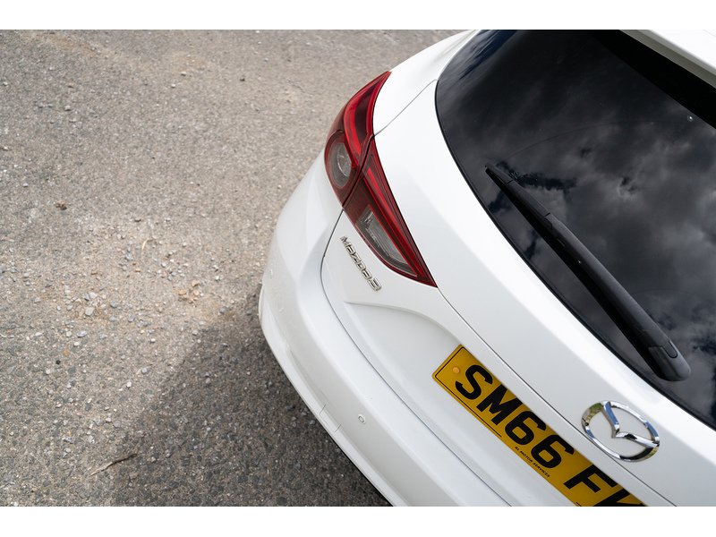 Mazda 2.0 SKYACTIV-G Sport Nav Hatchback 5dr Petrol Manual Euro 6 (s/s) (121 ps)