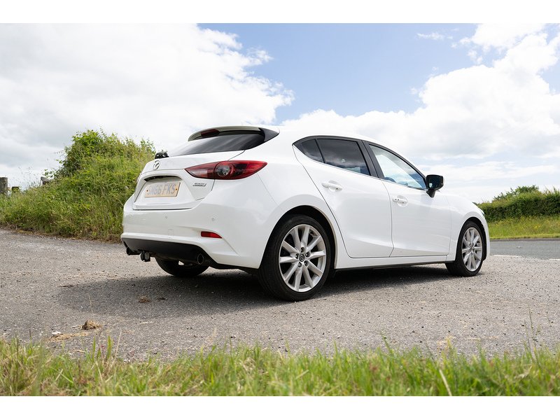 Mazda 2.0 SKYACTIV-G Sport Nav Hatchback 5dr Petrol Manual Euro 6 (s/s) (121 ps)
