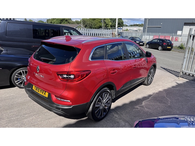 Renault 1.3 TCe Iconic SUV 5dr Petrol Manual Euro 6 (s/s) (140 ps)