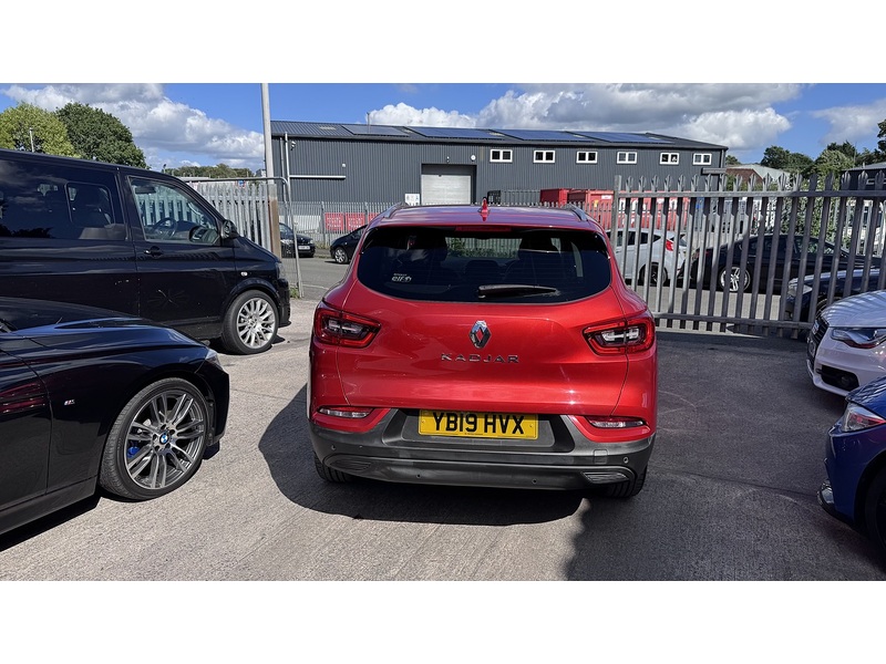 Renault 1.3 TCe Iconic SUV 5dr Petrol Manual Euro 6 (s/s) (140 ps)