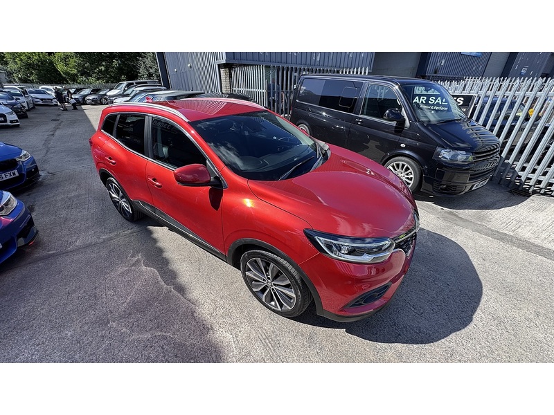 Renault 1.3 TCe Iconic SUV 5dr Petrol Manual Euro 6 (s/s) (140 ps)