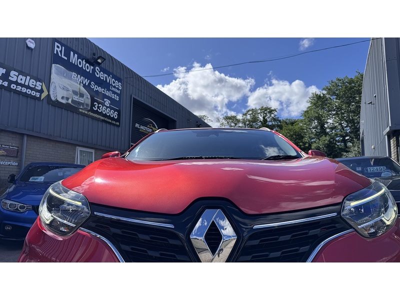 Renault 1.3 TCe Iconic SUV 5dr Petrol Manual Euro 6 (s/s) (140 ps)