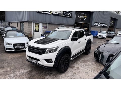 Nissan 2.3 dCi Tekna Pickup Double Cab 4dr Diesel Manual 4WD Euro 6 (s/s) (190 ps)