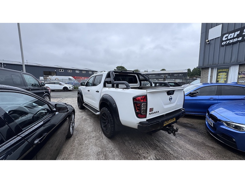 Nissan 2.3 dCi Tekna Pickup Double Cab 4dr Diesel Manual 4WD Euro 6 (s/s) (190 ps)