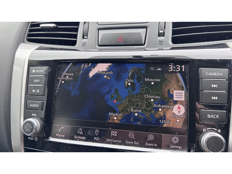Nissan 2.3 dCi Tekna Pickup Double Cab 4dr Diesel Manual 4WD Euro 6 (s/s) (190 ps)
