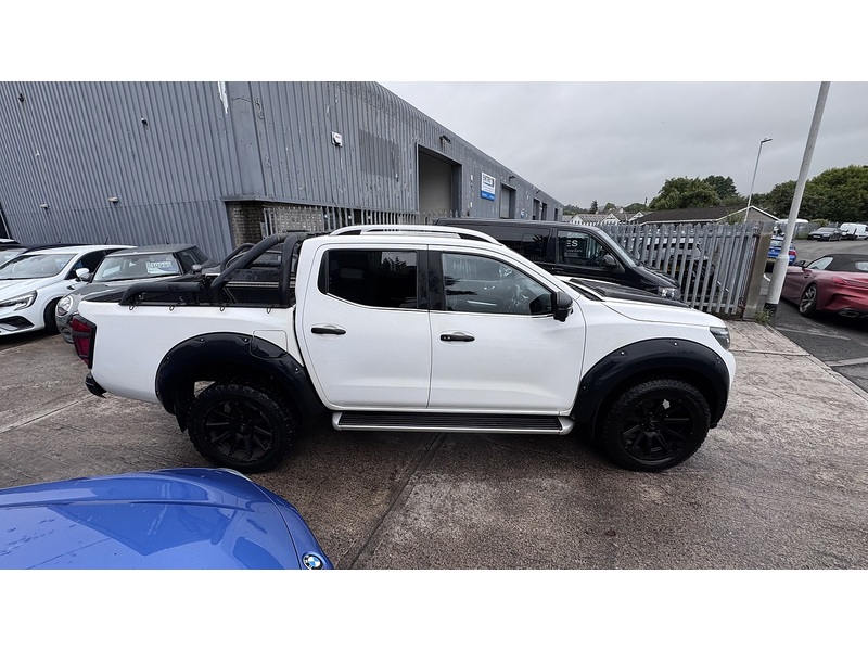 Nissan 2.3 dCi Tekna Pickup Double Cab 4dr Diesel Manual 4WD Euro 6 (s/s) (190 ps)