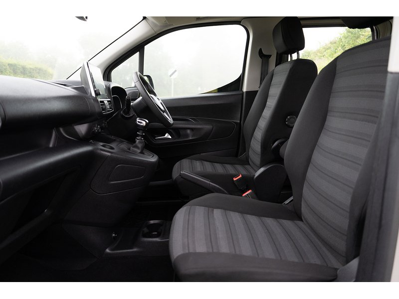 Vauxhall 1.2 Turbo GPF Energy MPV 5dr Petrol Manual Euro 6 (s/s) (7 Seat) (110 ps)