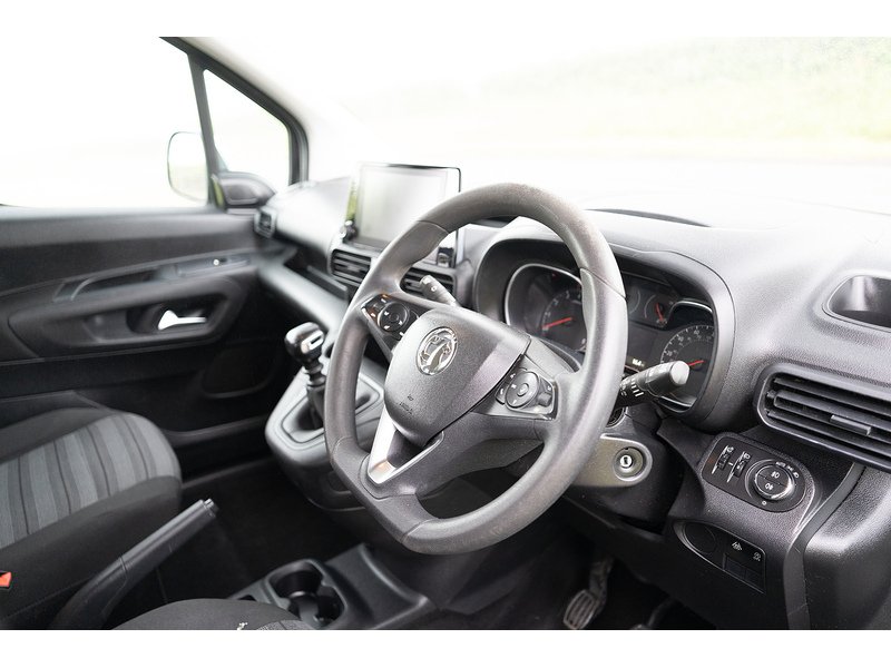 Vauxhall 1.2 Turbo GPF Energy MPV 5dr Petrol Manual Euro 6 (s/s) (7 Seat) (110 ps)