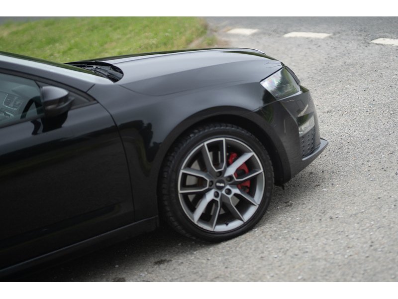 Skoda 2.0 TDI vRS Estate 5dr Diesel DSG Euro 5 (s/s) (184 ps)