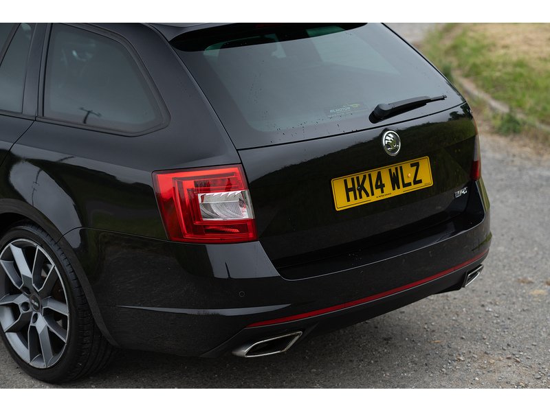 Skoda 2.0 TDI vRS Estate 5dr Diesel DSG Euro 5 (s/s) (184 ps)