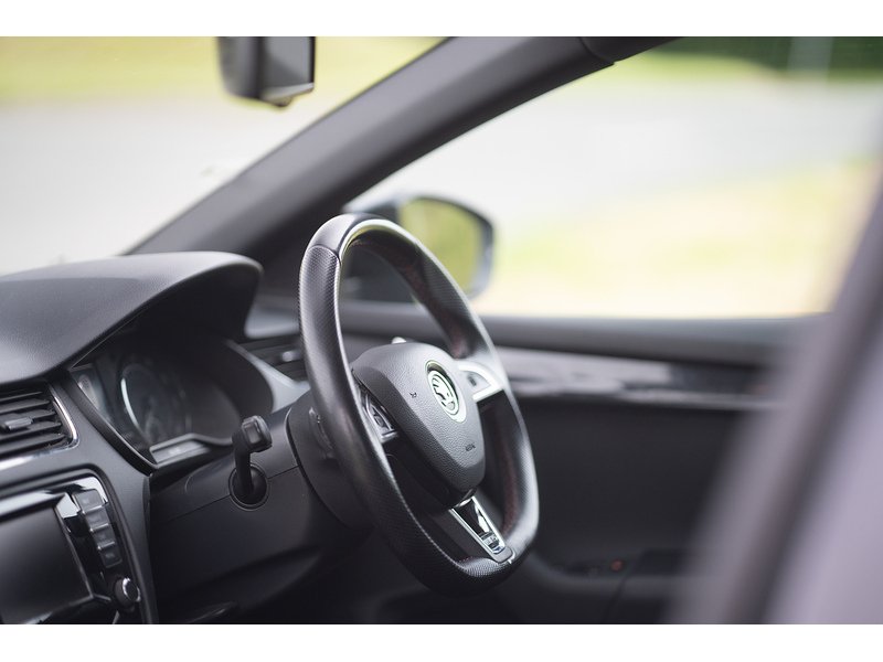 Skoda 2.0 TDI vRS Estate 5dr Diesel DSG Euro 5 (s/s) (184 ps)