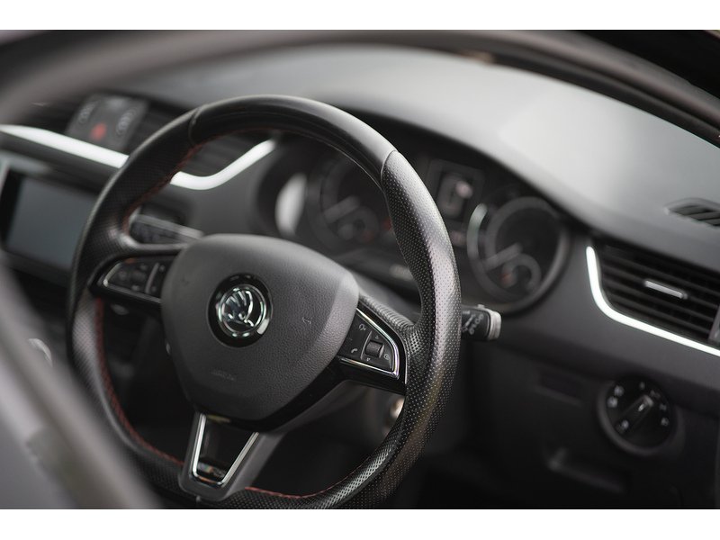 Skoda 2.0 TDI vRS Estate 5dr Diesel DSG Euro 5 (s/s) (184 ps)