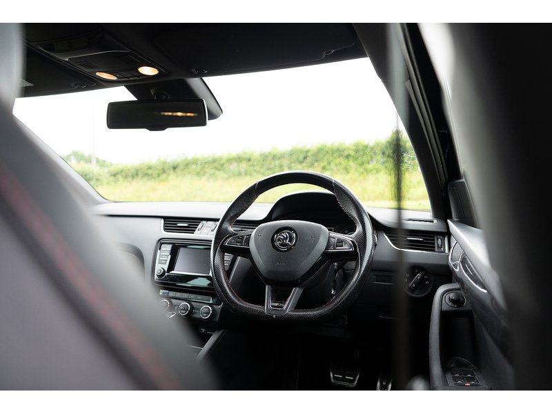 Skoda 2.0 TDI vRS Estate 5dr Diesel DSG Euro 5 (s/s) (184 ps)