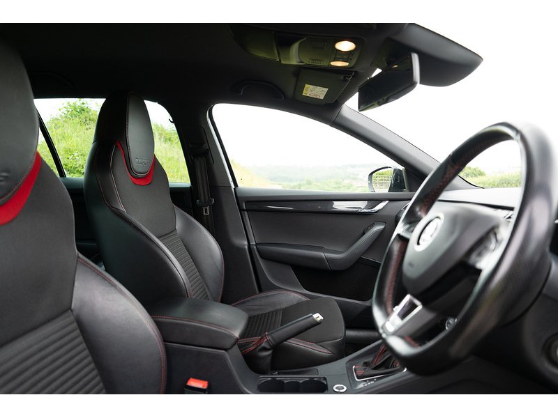 Skoda 2.0 TDI vRS Estate 5dr Diesel DSG Euro 5 (s/s) (184 ps)