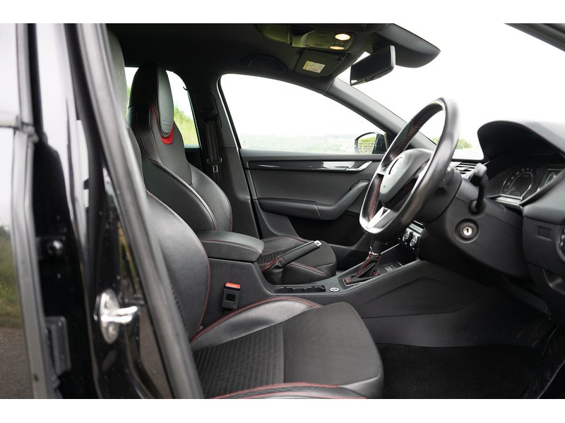Skoda 2.0 TDI vRS Estate 5dr Diesel DSG Euro 5 (s/s) (184 ps)