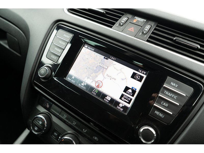Skoda 2.0 TDI vRS Estate 5dr Diesel DSG Euro 5 (s/s) (184 ps)