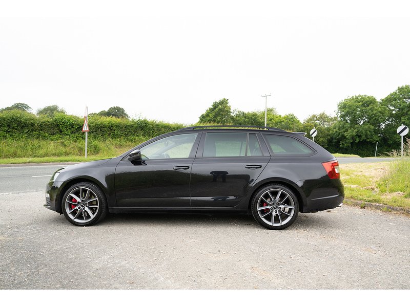 Skoda 2.0 TDI vRS Estate 5dr Diesel DSG Euro 5 (s/s) (184 ps)