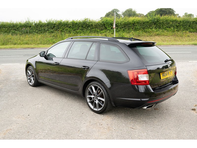 Skoda 2.0 TDI vRS Estate 5dr Diesel DSG Euro 5 (s/s) (184 ps)