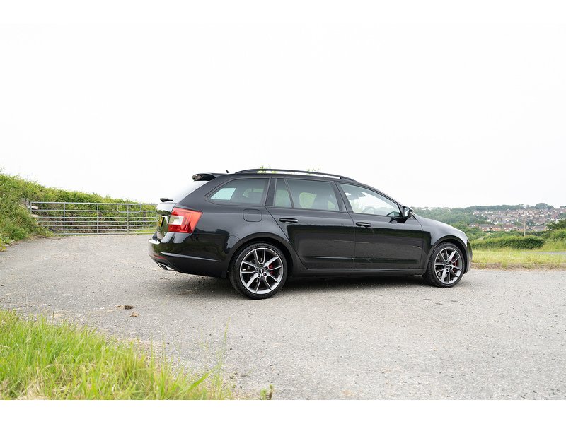 Skoda 2.0 TDI vRS Estate 5dr Diesel DSG Euro 5 (s/s) (184 ps)
